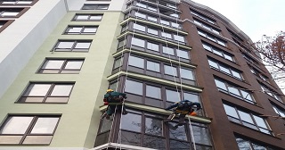 Установка крыши на балкон Тайшет цена от 1057 руб. м/2.